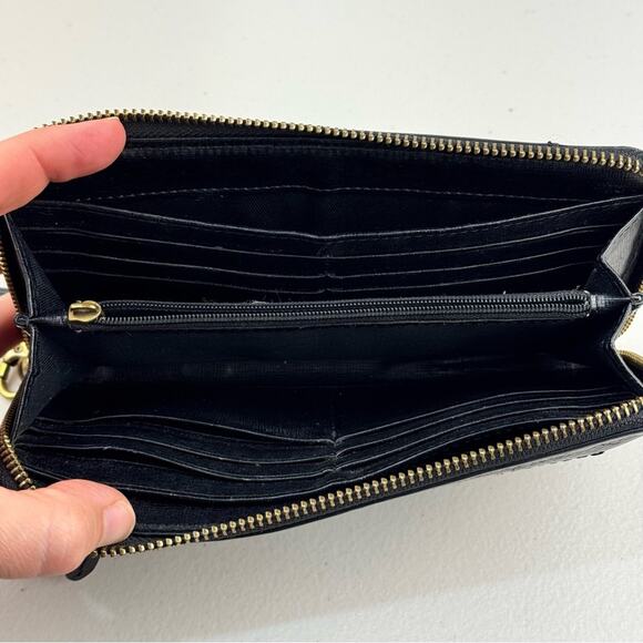 Fossil Logan Zip Around Wallet Black Leather Wristlet Perforated Gold Triangles - Picture 8 of 9